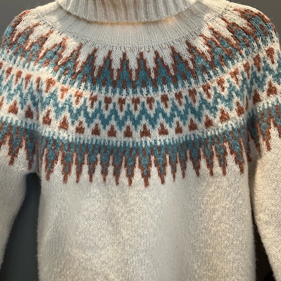 Dreamers Turtleneck Sweater - Picture 2 of 5